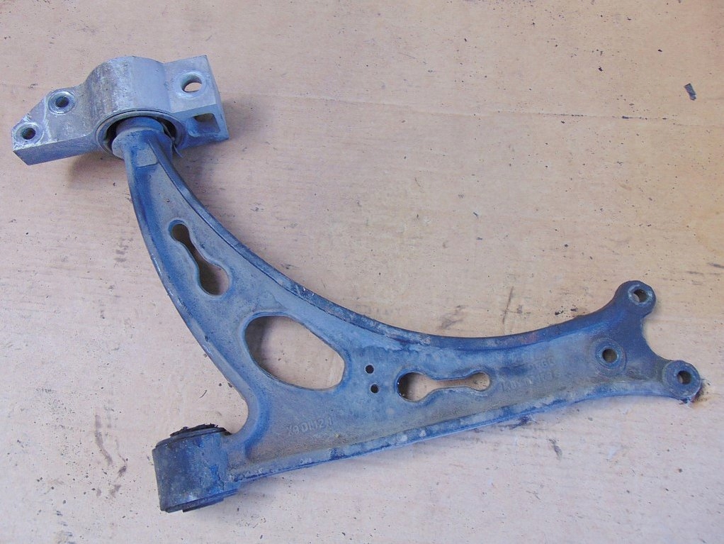 фото №4, Vw touran 1.9tdi 04r рычаг правый перед