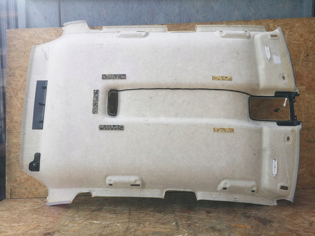 фото №10, Audi q3 8u потолок стойки