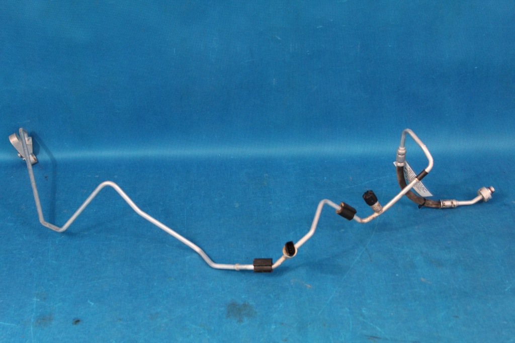 фото №1, Audi a1 8x lift шланг кондиционера 16r