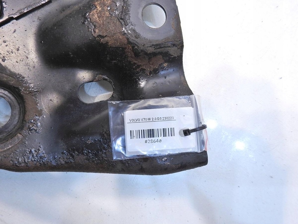 фото №6, Балка кронштейн підвіска перед v70 iii 2.0 d3