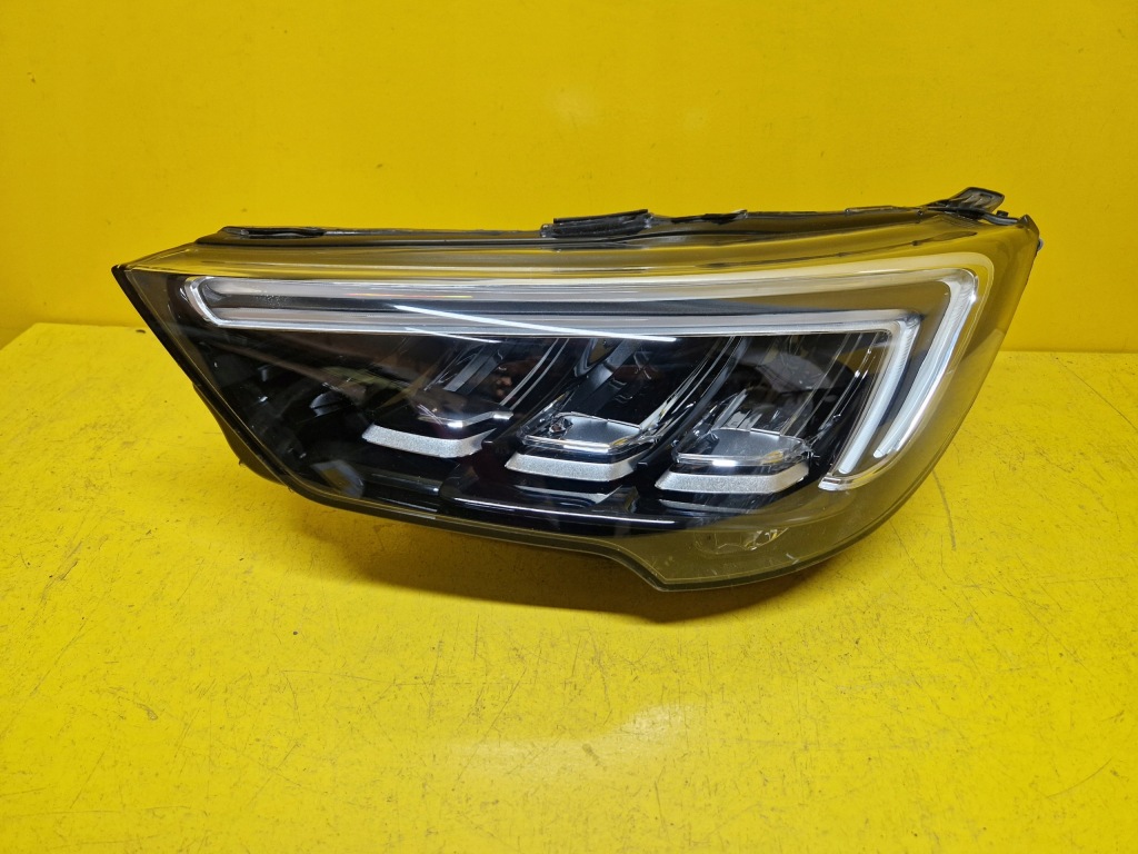 Купить Opel crossland x лампа левая передняя перед full led 39153431