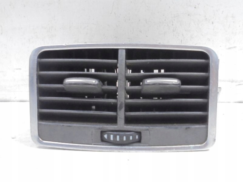 фото №7, Audi a6 c6 воздуховод воздуха решётка 4f0819203