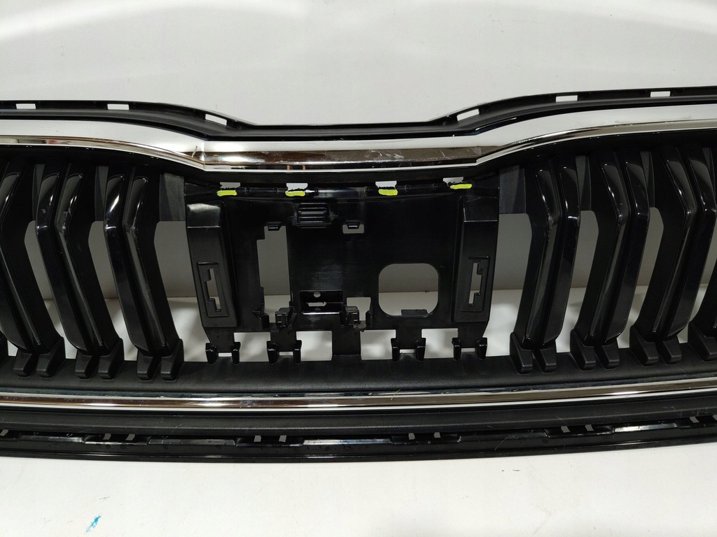 фото №9, Skoda octavia iv решётка радиатора решётка радиатора бампера 5e3853653c + рамка хромированная