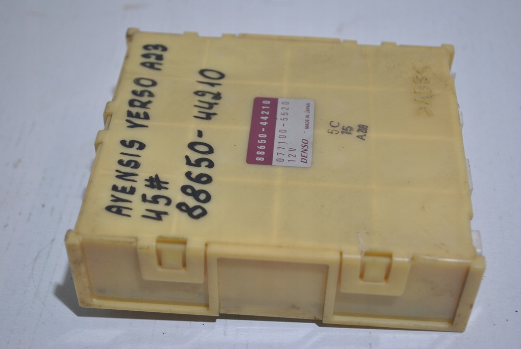 фото №7, Модуль блок керування toyota avensis verso 88650-44210