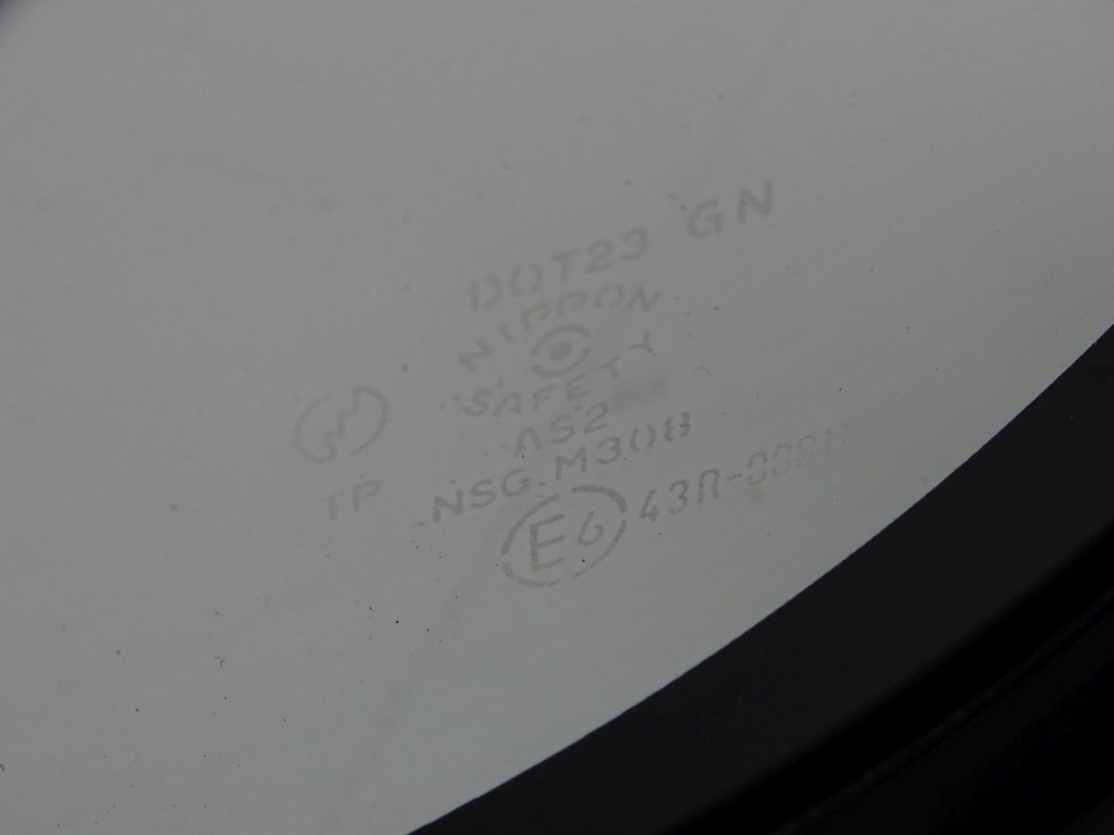 фото №2, Mazda rx-8 03-12 стекло дверь левый задняя