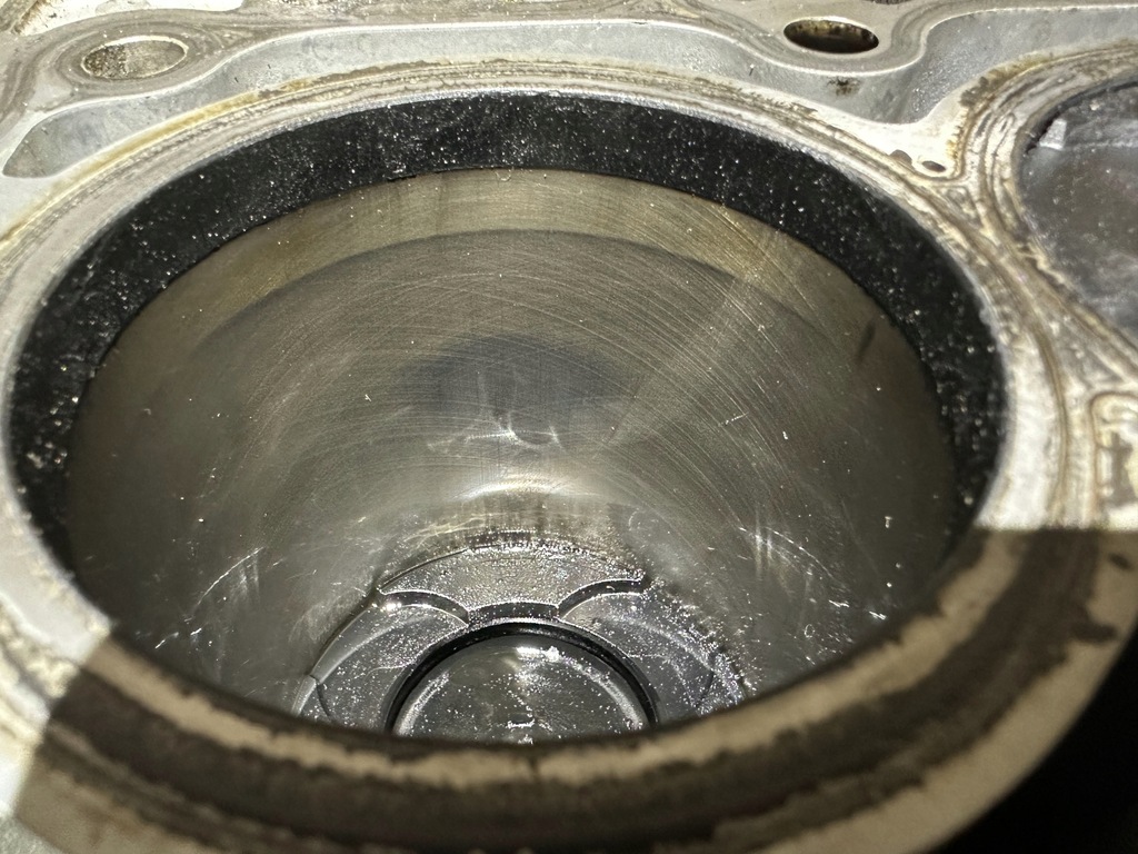 фото №8, Блок двигуна dół wał поршні 2.2 did 4n14 mitsubishi outlander bez mivec