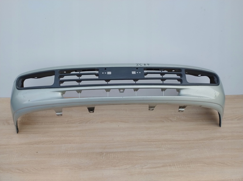 фото №1, Mitsubishi space runner 95-99 rok бампер перед