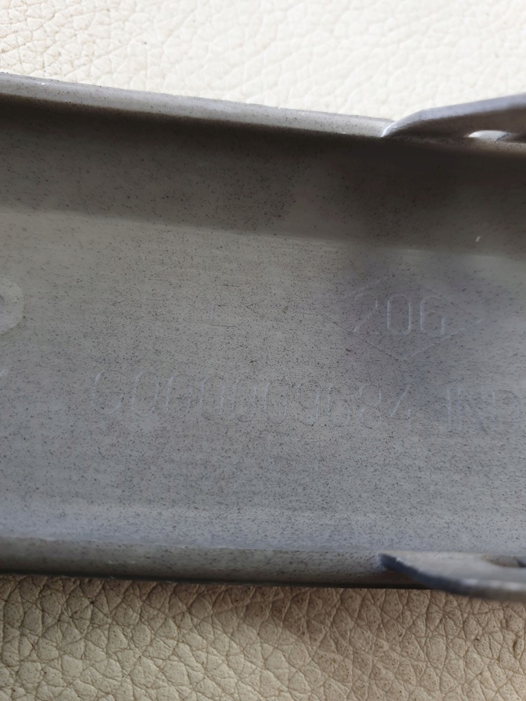 фото №11, Renault laguna ii 01-04 молдинг накладка заглушка w бампер перед g000009684