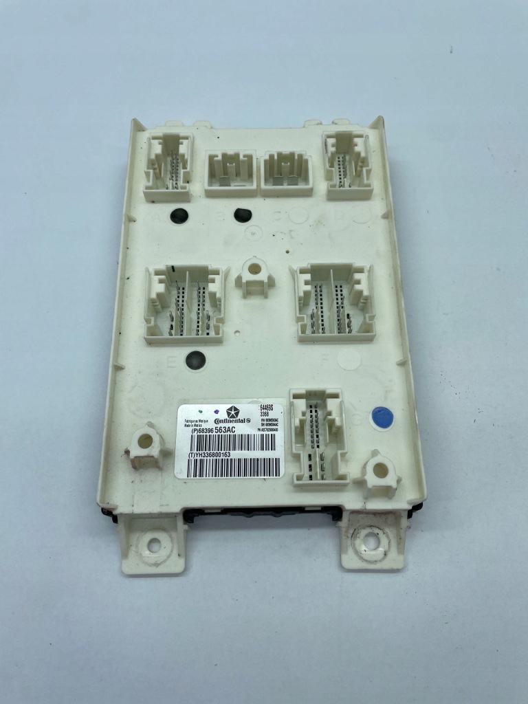 фото №1, 68396563ac dodge charger 2019 модуль / блок керування комфорту