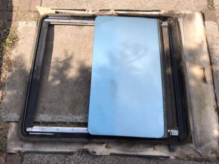 фото №1, Mercedes-benz w123 1982 комплект люк