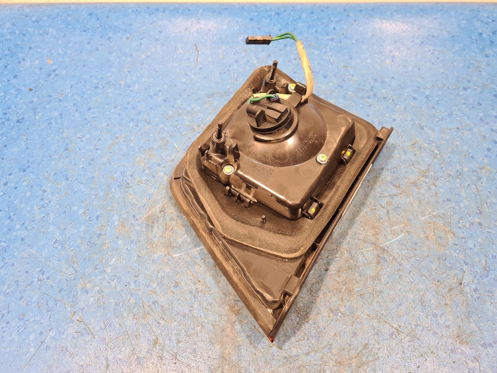 фото №8, Chevrolet orlando лампа задняя правая внутренняя