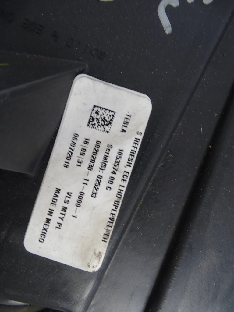 Фара перед передняя левая tesla s рестайлинг  full led с Разборки