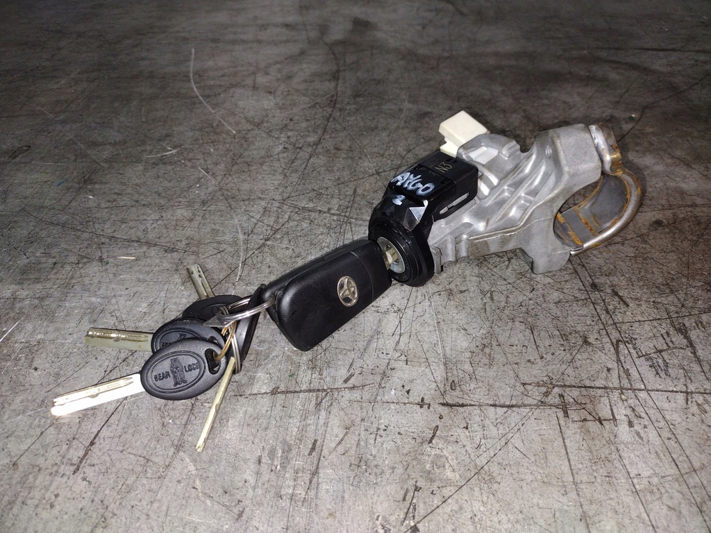 фото №1, Замок зажигания ключ toyota aygo ii 89782-0h020