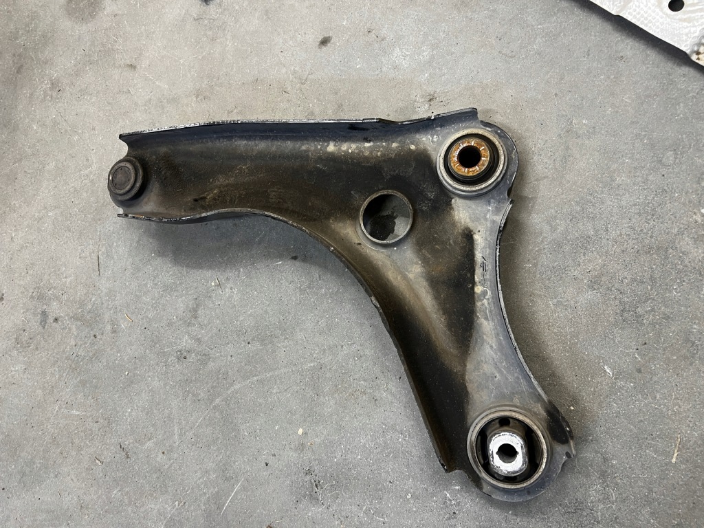 фото №9, Важіль перед передній правий dacia sandero iii jogger 1.0 tce