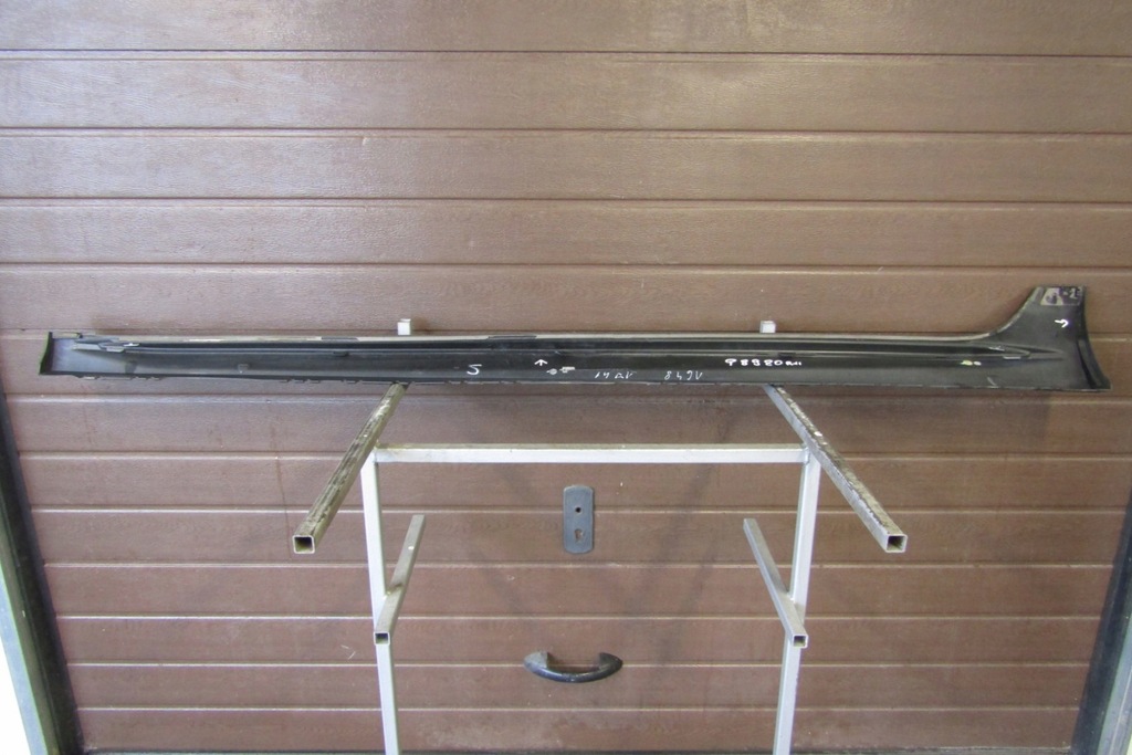 фото №9, Молдинг порог правая audi a4 allroad 8w9 kombi b9 15-19