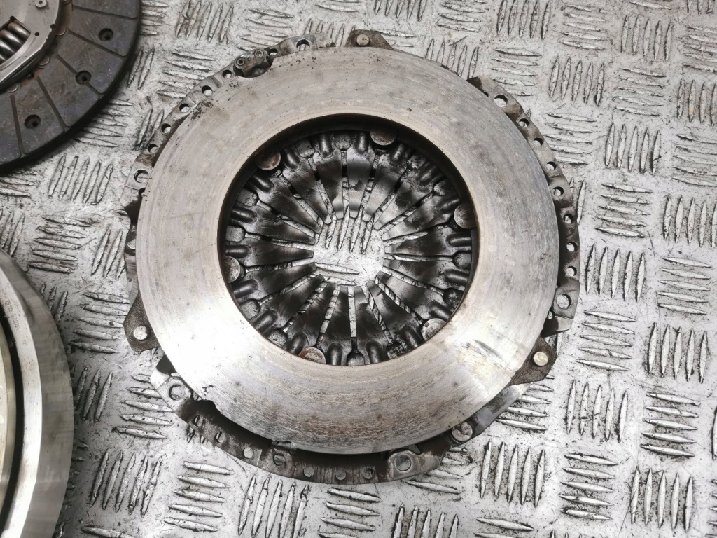 Land rover discovery sport 2015 комплект зчеплення в Україні