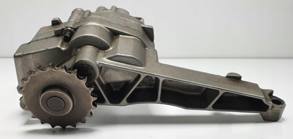 фото №1, Насос масла jeep grand cherokee iii 6421810801