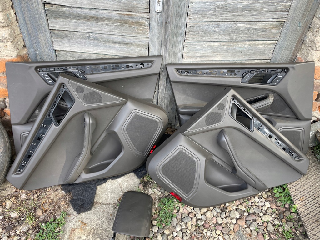 фото №1, Обивка дверь porsche macan комплект