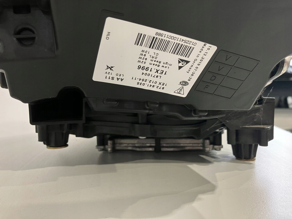 фото №12, Фары передние комплект porsche panamera 971 matrix led 035 036 лампы