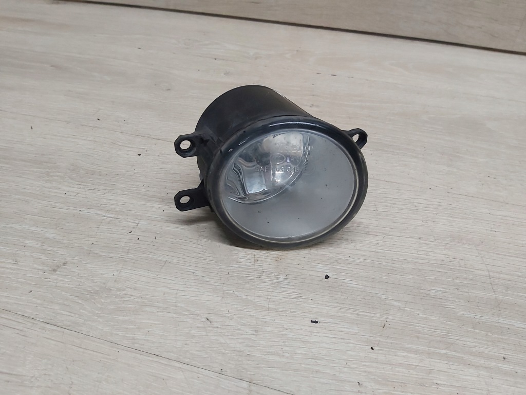 Купити Toyota avensis t25 протитуманна фара правий auris rav4 yaris 81210-0d041