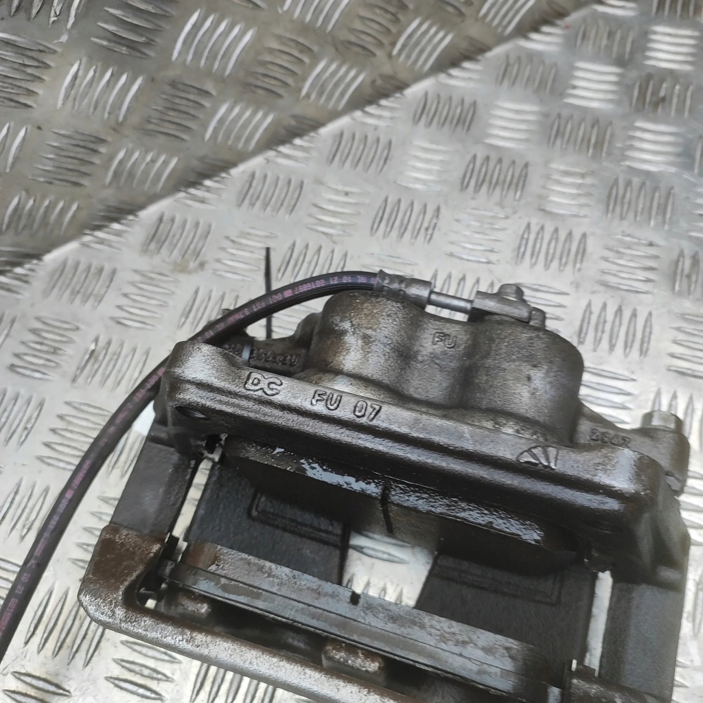 Супорт гальмівний передній лівий mercedes-benz eqa h243 a2474214300 34830816 Зі Шроту