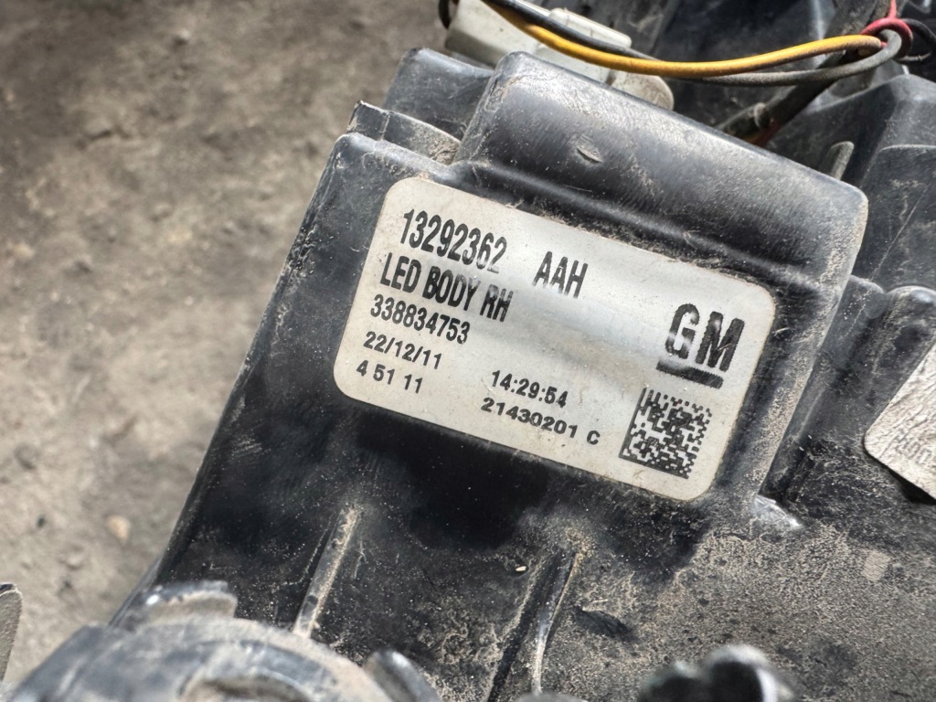 Фара задній задня правий правий led w крила opel zafira c 338834753 в Україні