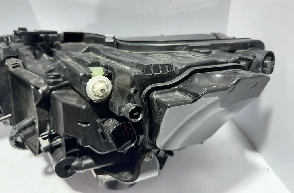 фото №10, Audi a6 c8 лампа права перед передня full led matrix 4k0941040