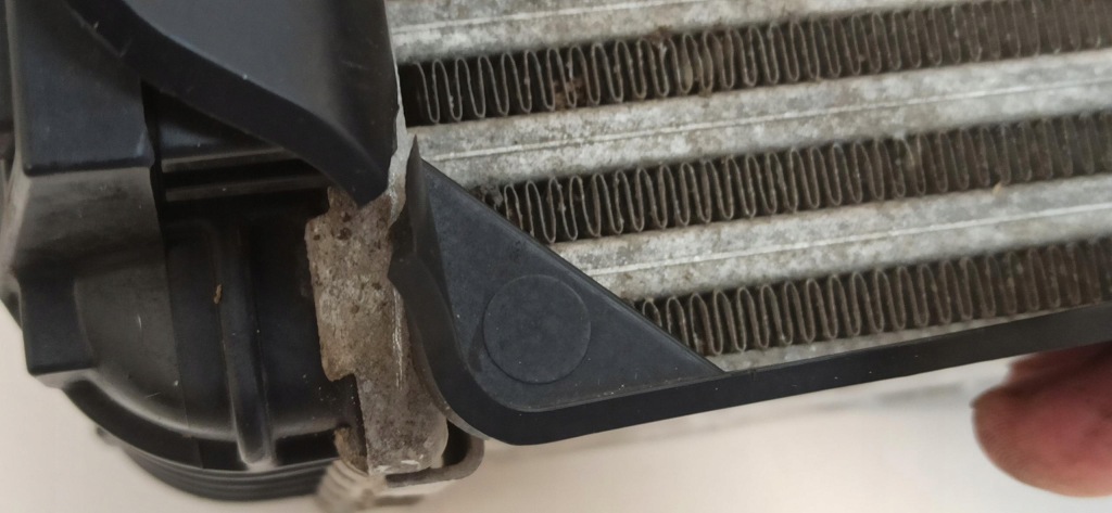 Hyundai bayon радиатор интеркулер 28270-07350 Доставка