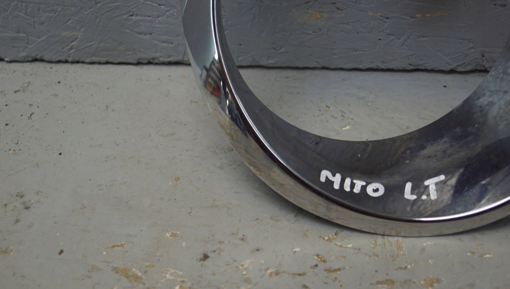 фото №3, Alfa romeo mito рамка лампы левый задняя 21569007