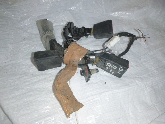 фото №1, Защёлки поперечина задняя задние сиденье натяжитель kia rio iv