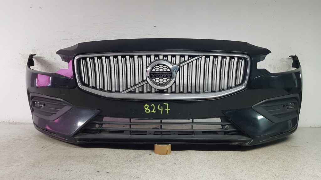 Купить Volvo s60 v60 2018 - бампер перед 8247