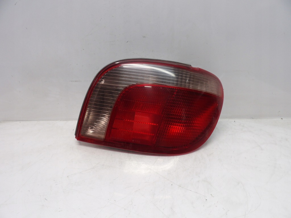 фото №1, Лампа правая задняя toyota yaris