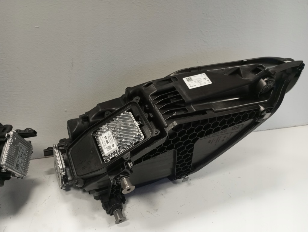 Фара фонари full led laser cayenne 9y0 рестайлинг  9y0941086t 9y0941085t новая Оригинал