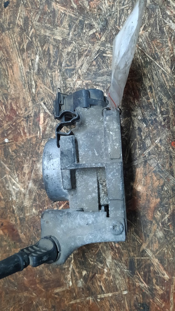 фото №4, Дросельна заслінка ford fiesta mk4 1.2b 96r