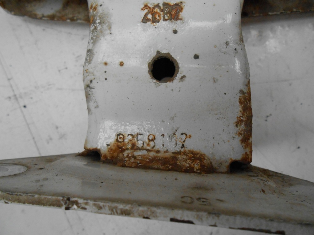 Renailt kangoo i усилитель бампера балка задняя 9358192op 9358193or Недорого