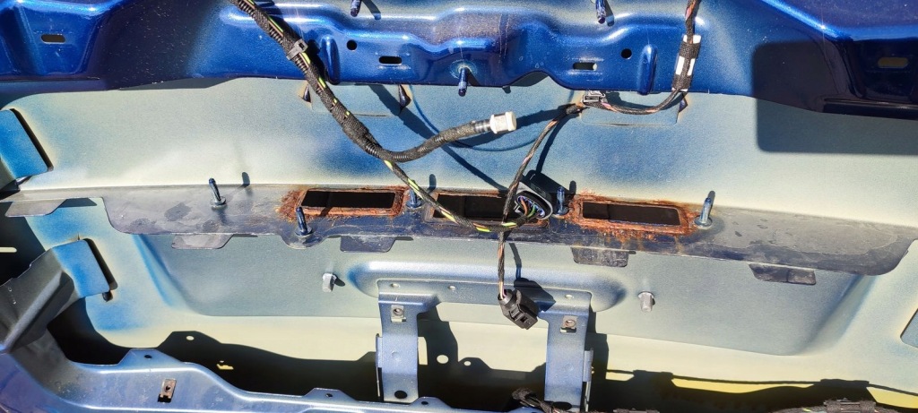 фото №10, Крышка багажника багажника vw touran i lift ld5q