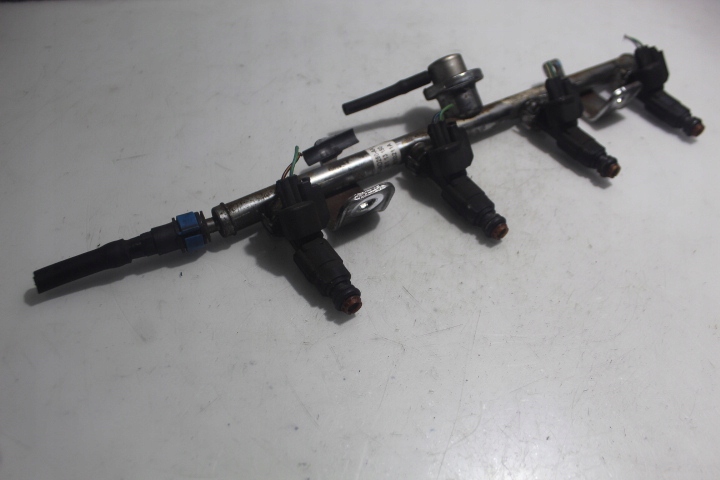 фото №1, Молдинг впрыскная mazda 6 i 2.0