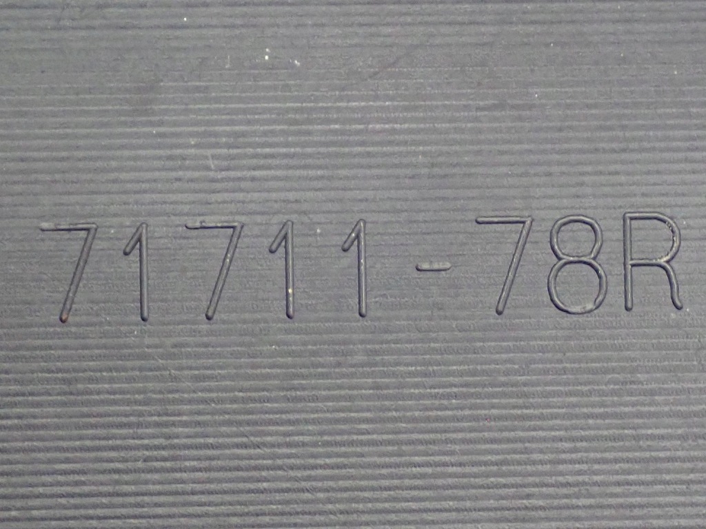 фото №14, Бампер перед передний 2xhalogen suzuki jimny iv 71711-78r