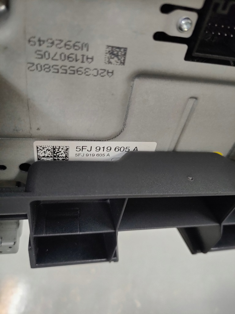 фото №10, Tarraco монитор дисплей навигации радио 5fj919605a рамка панель