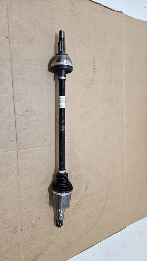 Приводной вал задняя задний  tesla model y p1188416-00-f Киев