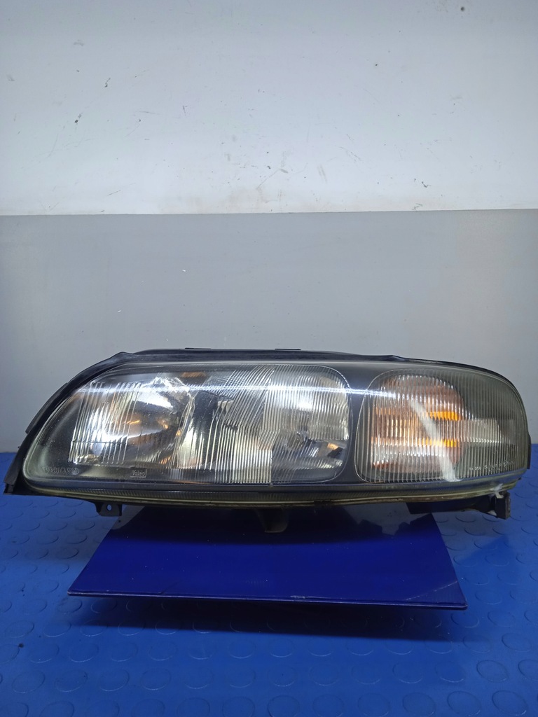 фото №1, Volvo xc70 v70 i фара лампа левая перед 8620696