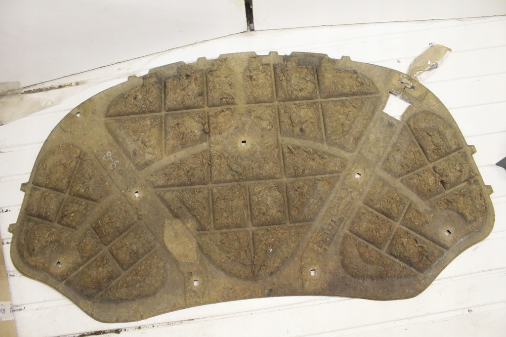 фото №5, Шумоизоляция капот vw passat b6