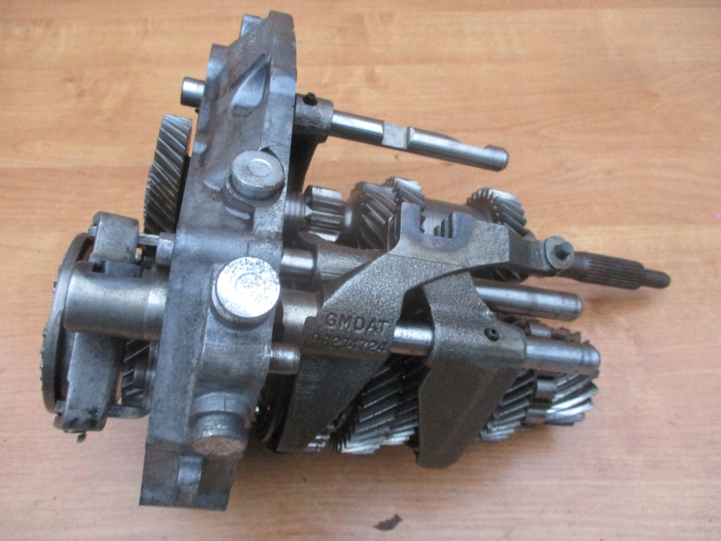 фото №16, Cherolet cruze orlando 1.6 1.8 коробка передач na запчасти корпус крышка 96175844