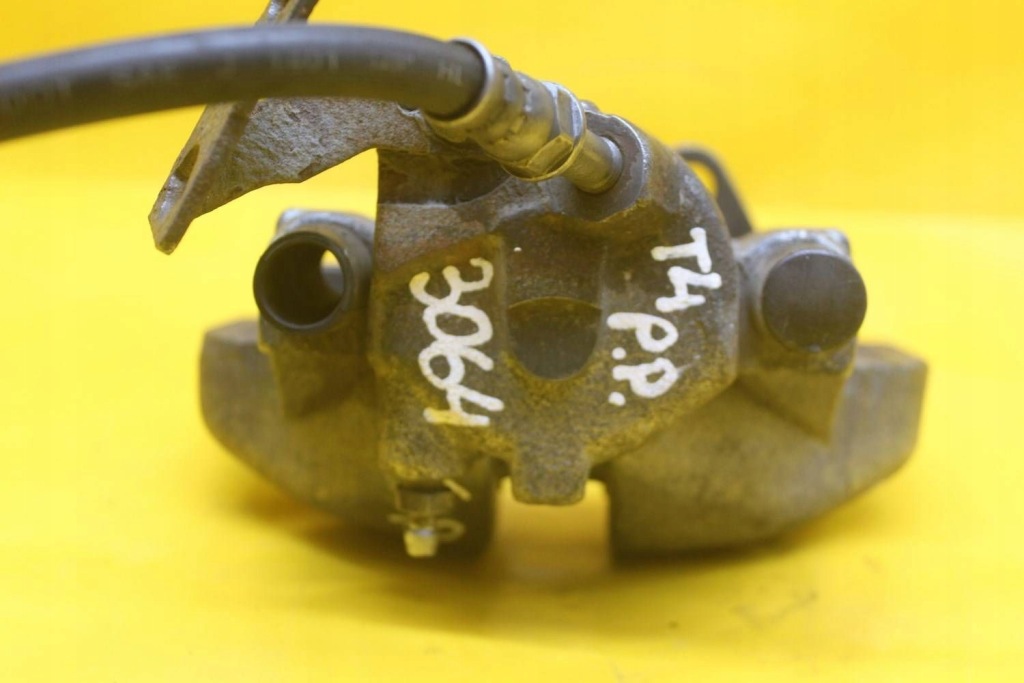 фото №10, Суппорт тормозной правый перед vw transporter t4 multivan 812