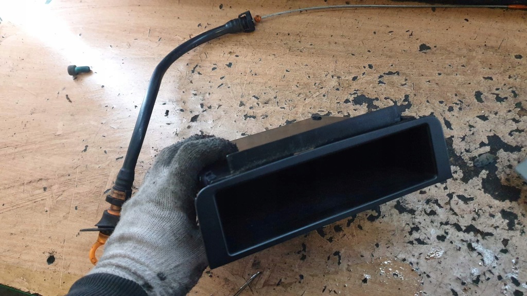 фото №1, Audi a2 бардачок полиця консолі