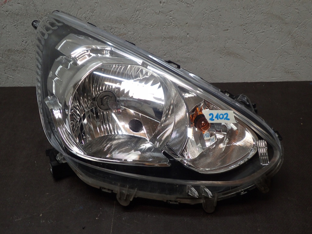 фото №1, Лампа перед правая mitsubishi space star ii 2 13-