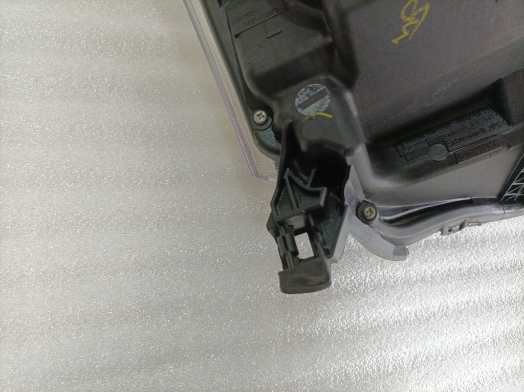 фото №9, Toyota avensis t25 лампа левая перед