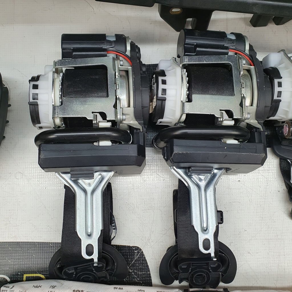 фото №8, A6 c8 4k a7 приборная панель консоль подушки безопасности ремни подушка безопасности