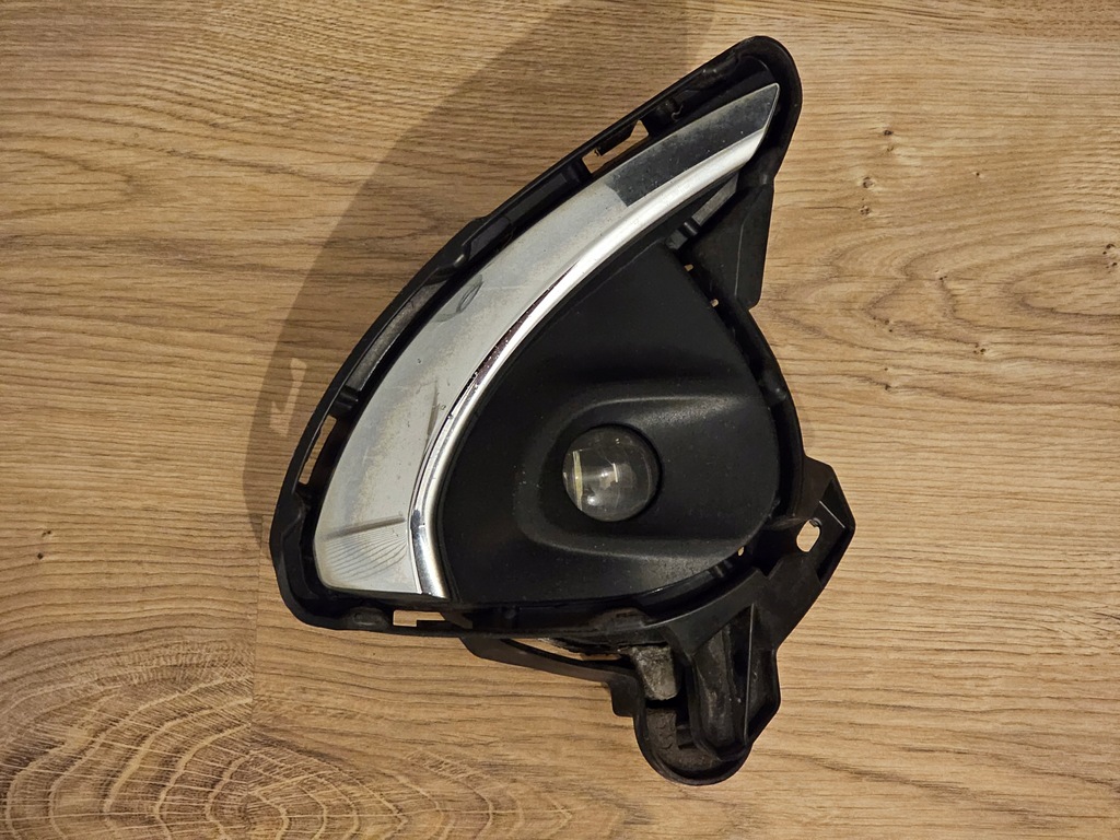 фото №1, Mazda2 mazda 2 15-19r. протитуманна фара правий