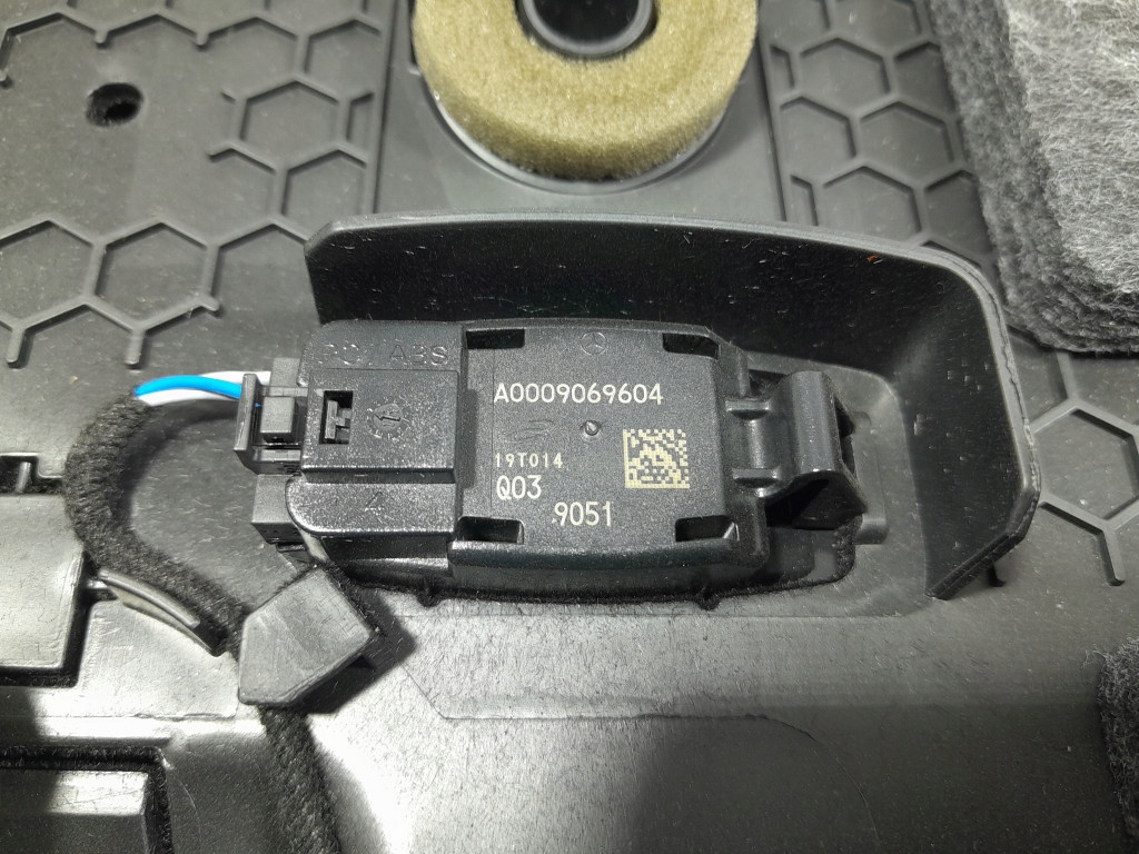 фото №7, Mercedes e w213 бардачок пассажира кожа eu a2136800091